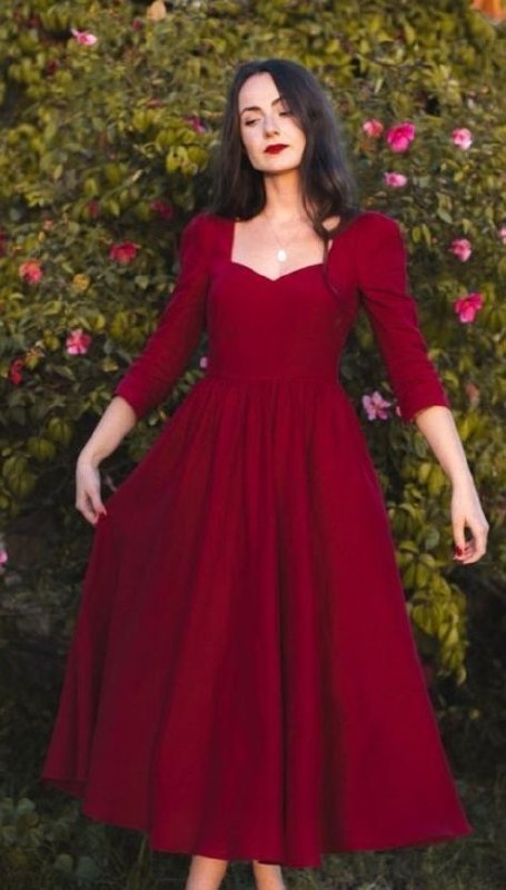 Crimson Red Sweetheart Midi Dress with Three-Quarter Sleeves